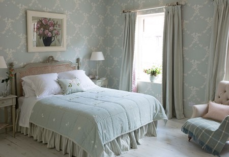 <b> Get set for Easter: </b> 5 quick ways to refresh your guest bedroom <b> Get set for Easter: </b> 5 quick ways to refresh your guest bedroom